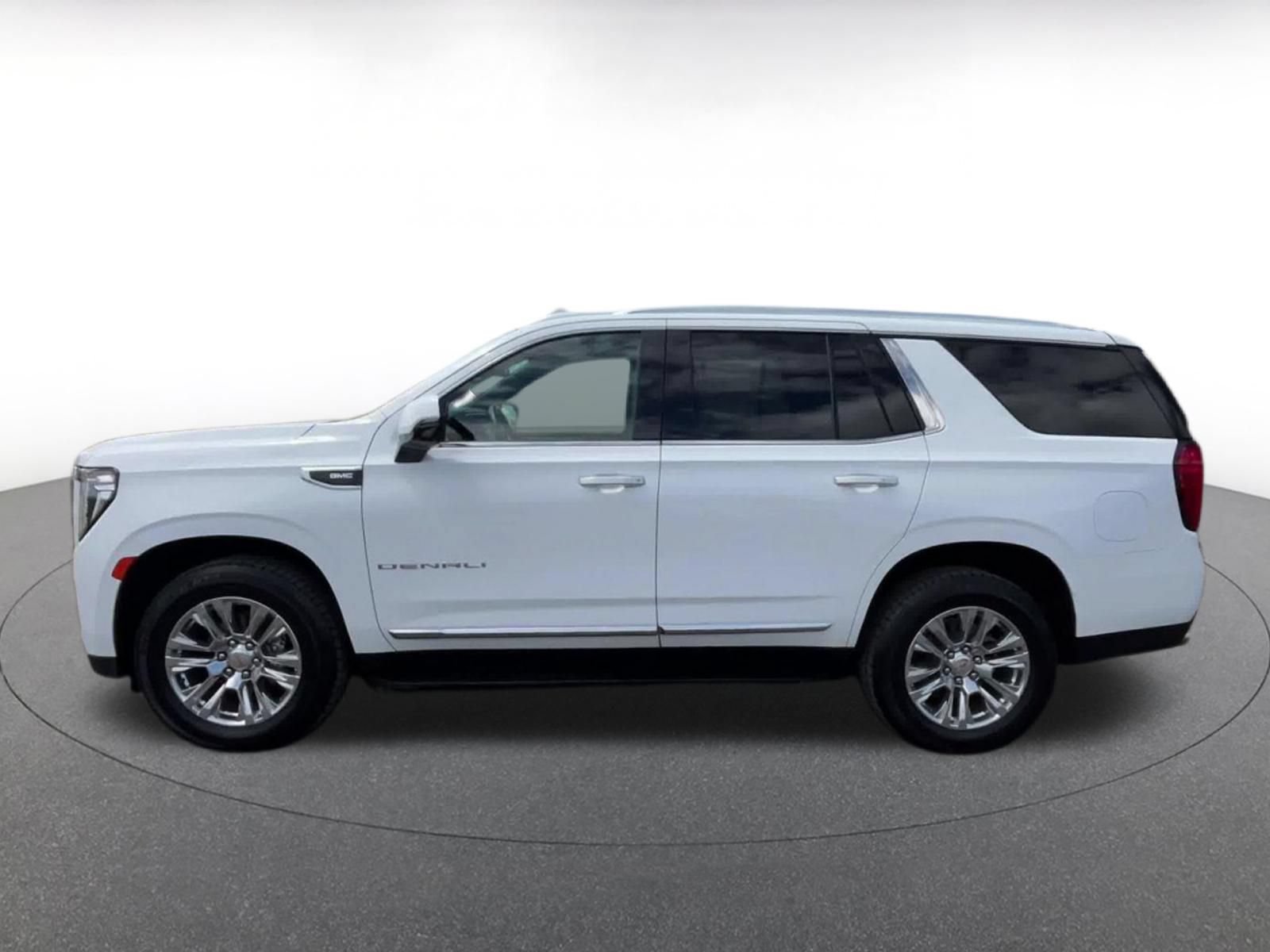 Used 2023 GMC Yukon Denali AWD/4WD image 8