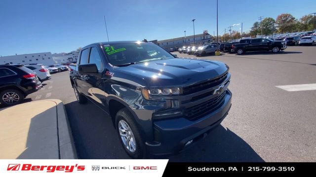 Used 2021 Chevrolet Silverado 1500 RST image 2