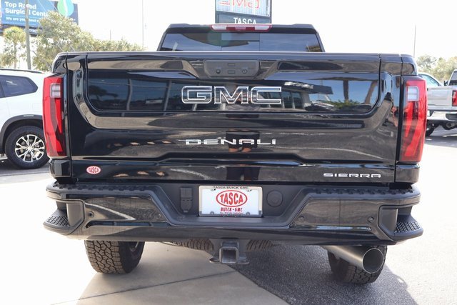 Used 2025 GMC Sierra 3500 Denali Ultimate image 6