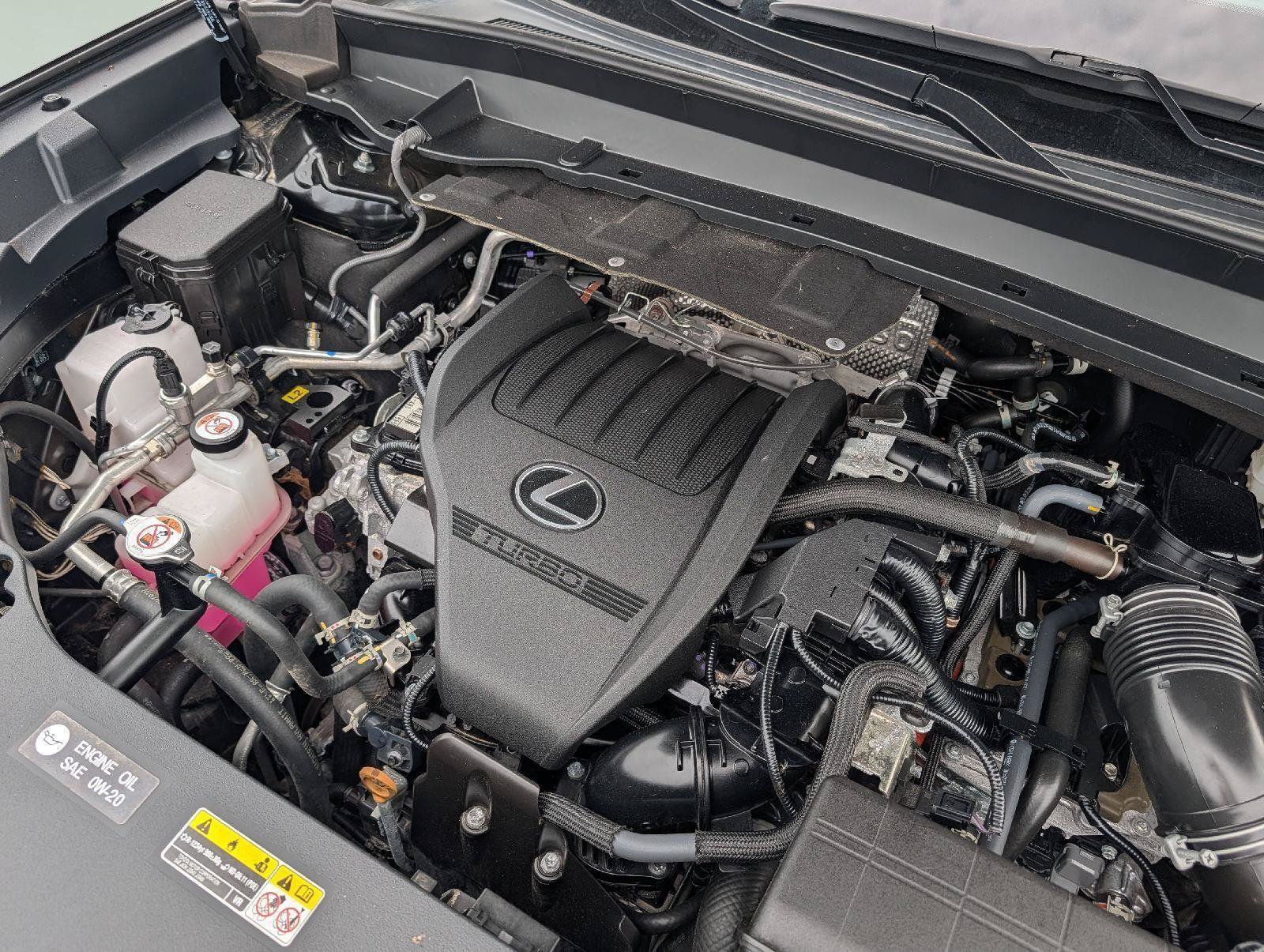 Used 2025 Lexus TX 500h AWD w/ Technology Package image 27