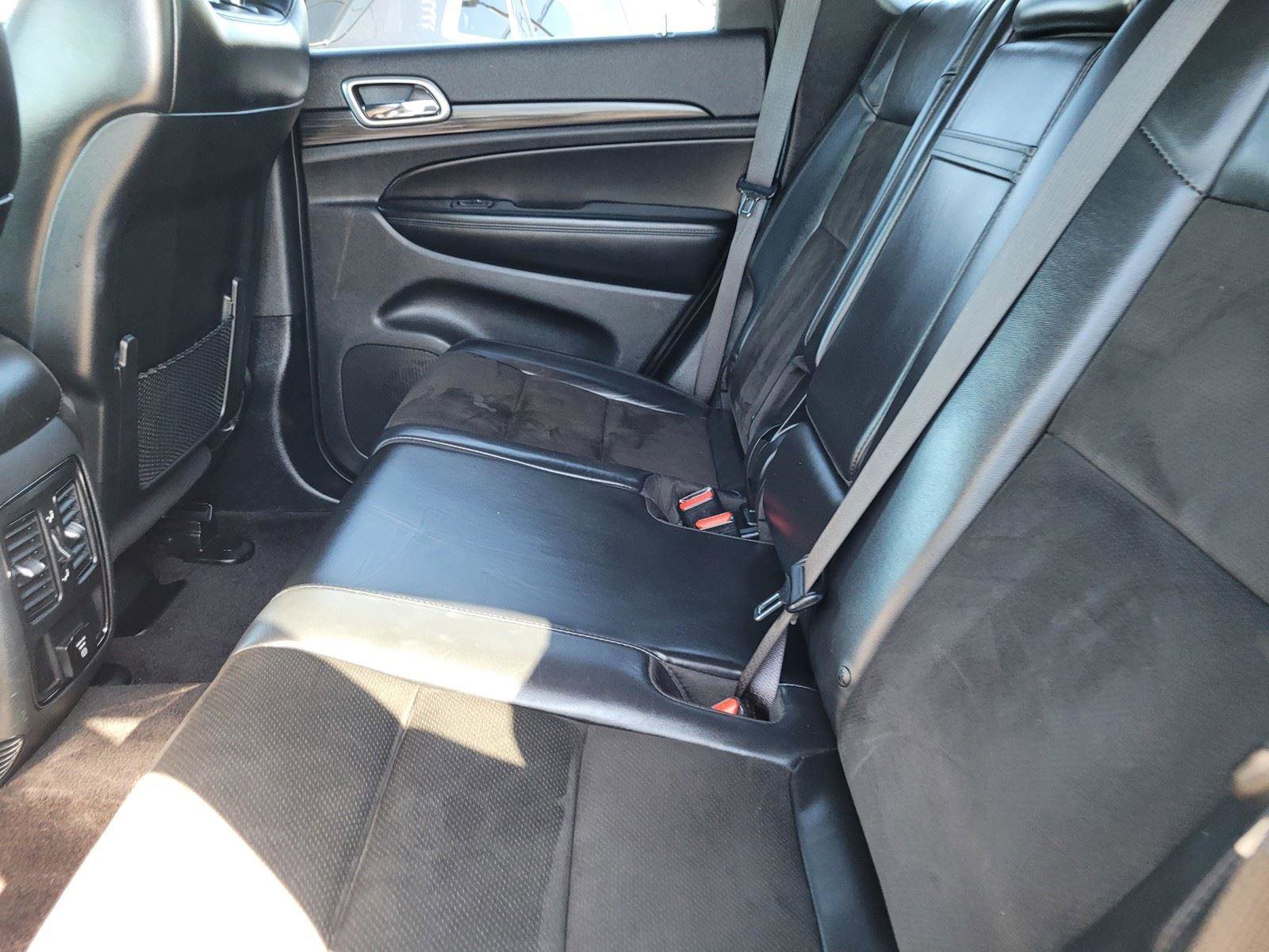 Used 2019 Jeep Grand Cherokee Altitude image 17