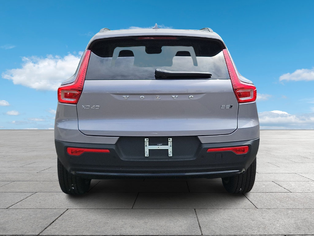 New 2026 Volvo XC40 B5 Plus w/ Climate Package AWD/4WD image 5