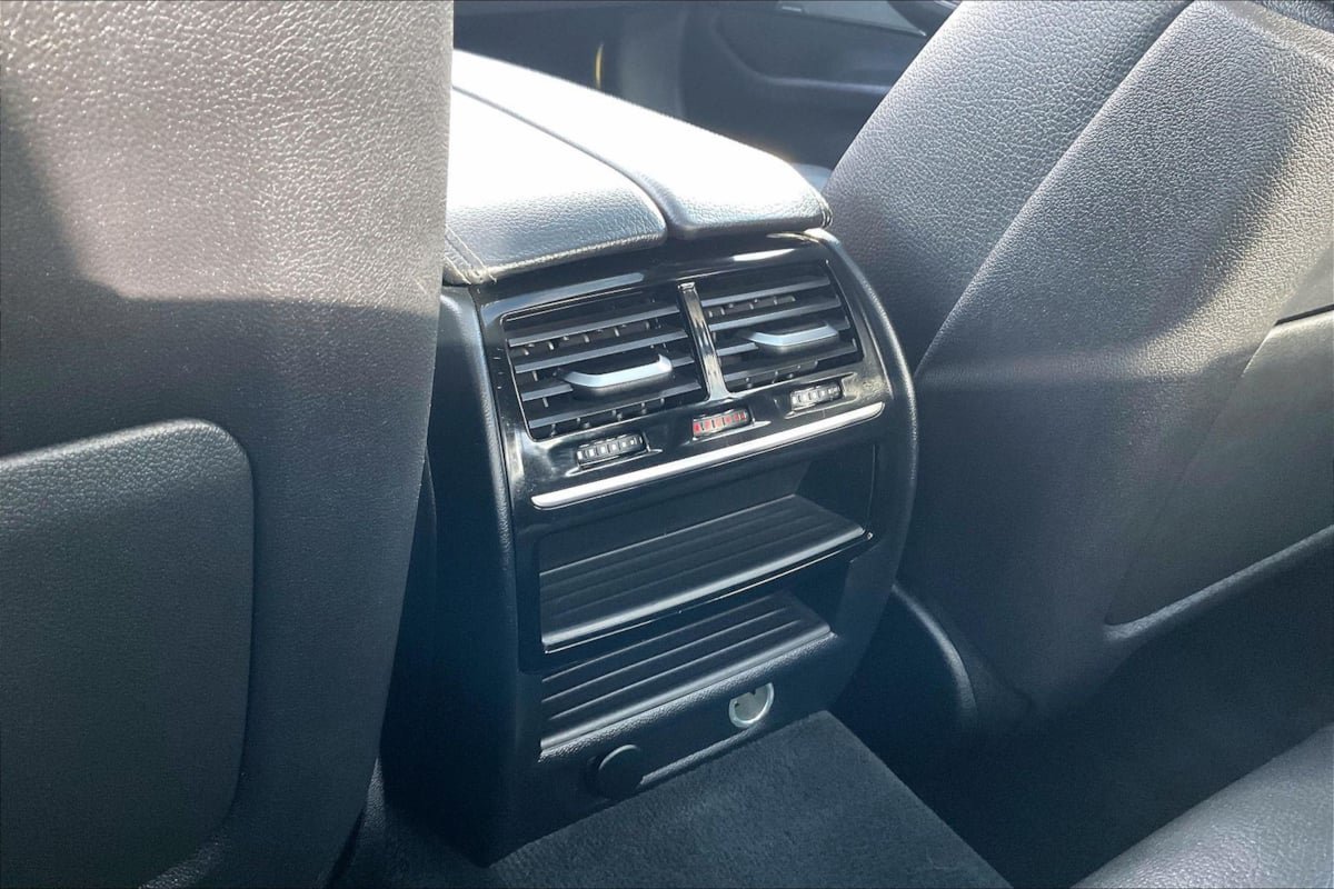 Used 2018 BMW 540i RWD image 30