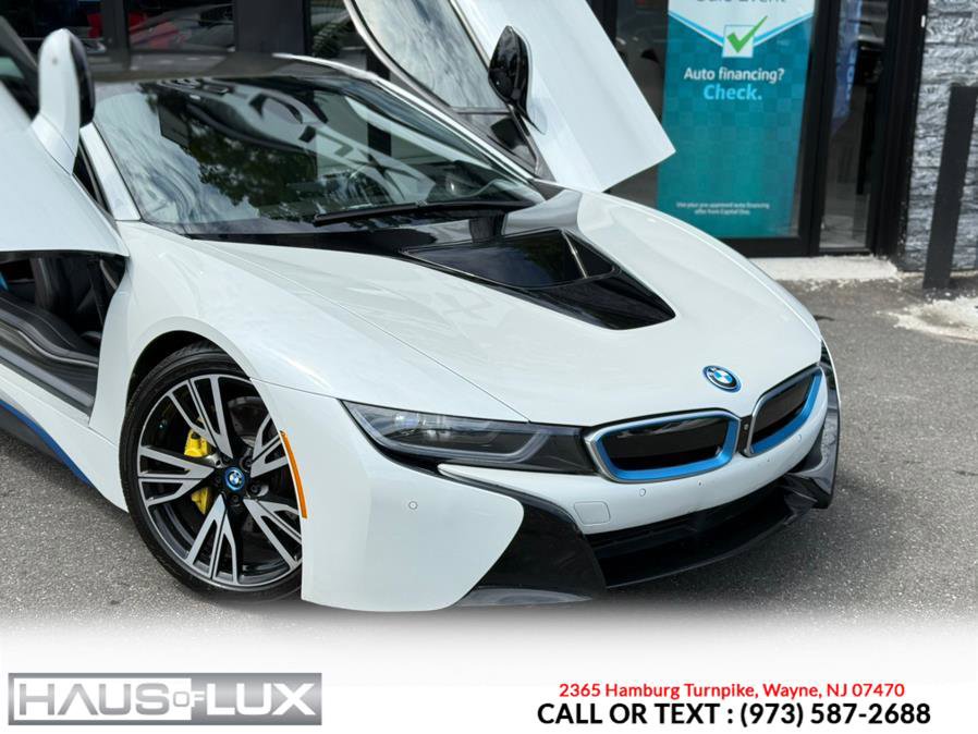 Used 2015 BMW i8 2dr Cpe image 3