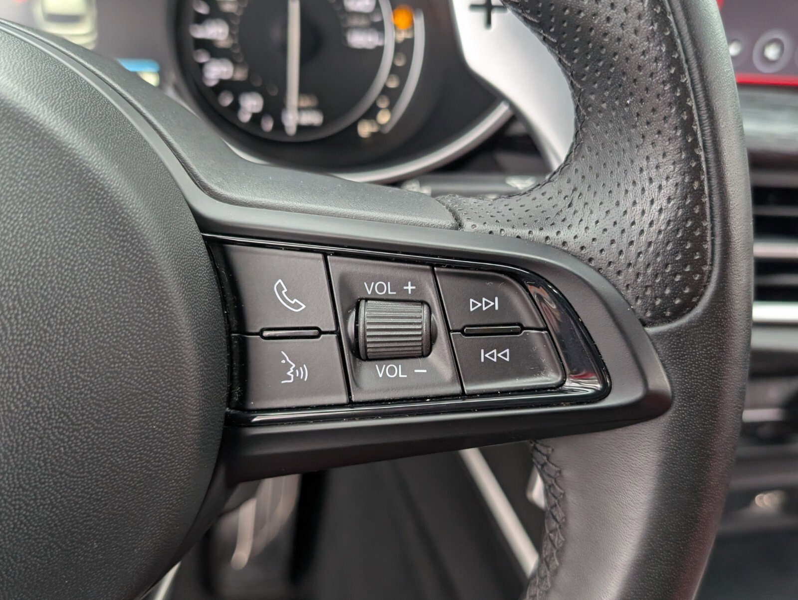 Used 2022 Alfa Romeo Stelvio Sprint image 34