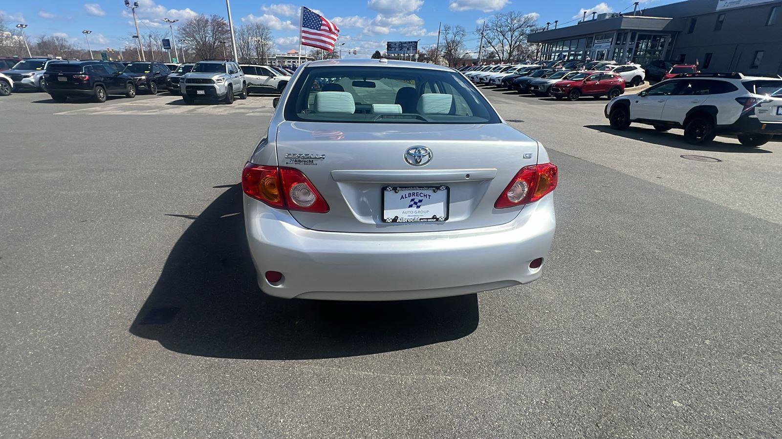 Used 2010 Toyota Corolla LE FWD image 6