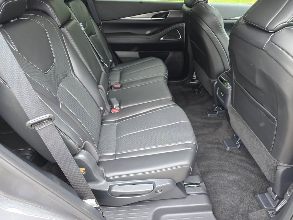 Certified 2025 INFINITI QX60 Luxe image 21