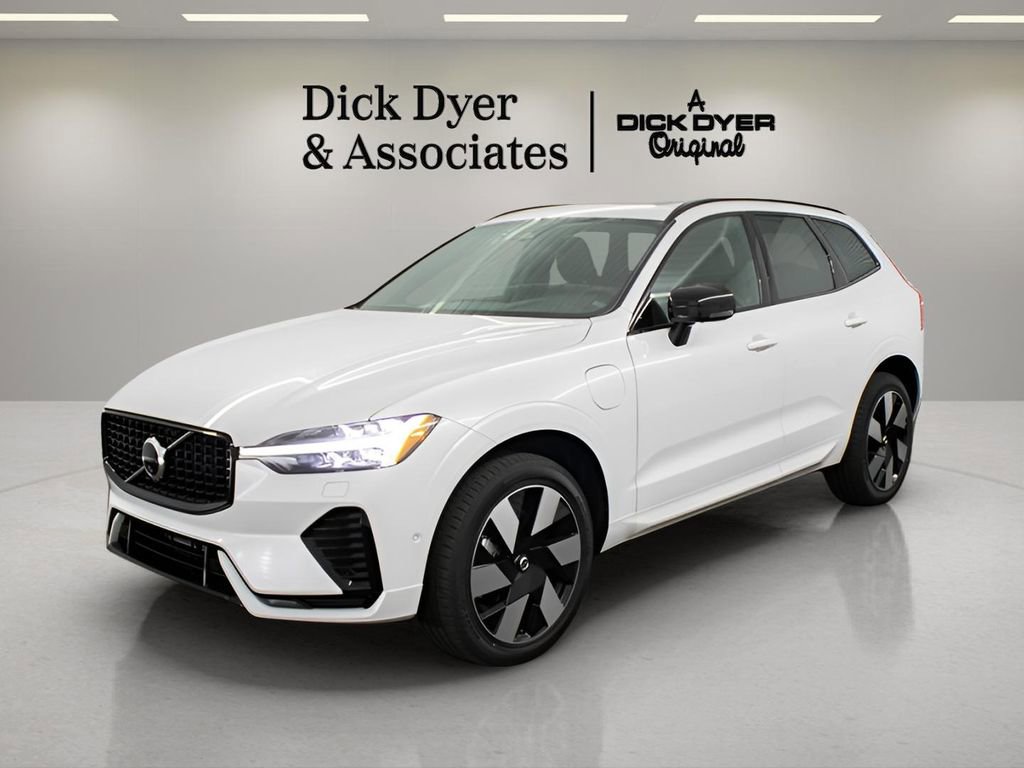 New 2024 Volvo XC60 T8 Plus w/ Protection Package Premier image 4