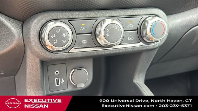 Used 2025 Nissan Kicks Play S image 17