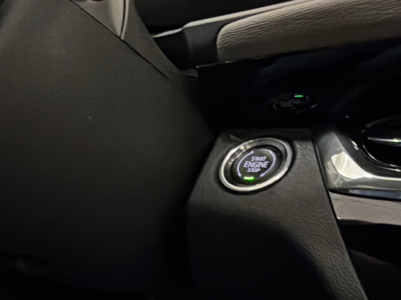 Used 2025 Buick Envista Avenir image 30