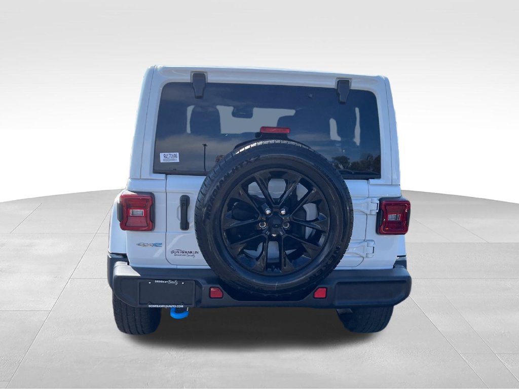 Used 2024 Jeep Wrangler Unlimited Sahara w/ Technology Group AWD/4WD image 4