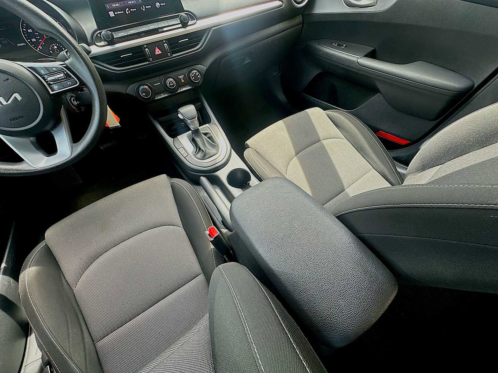 Used 2022 Kia Forte LXS image 12