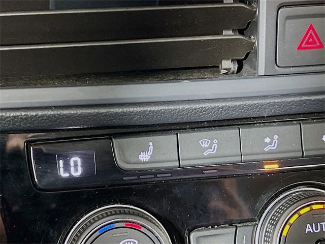 Used 2024 Volkswagen Jetta SE image 21