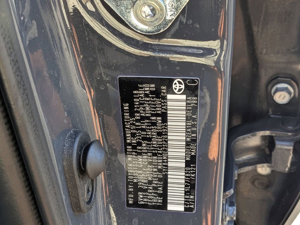 Used 2025 Toyota Corolla LE image 31