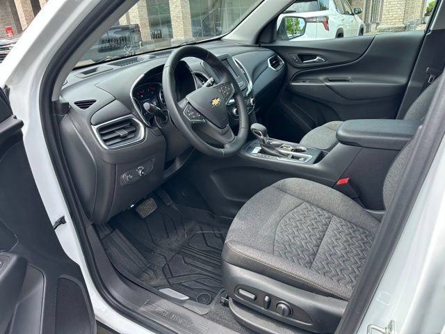 Used 2024 Chevrolet Equinox LT w/ LPO, Floor Liner Package FWD image 14