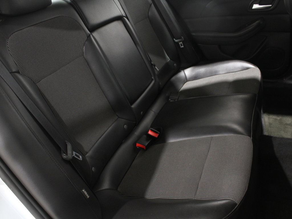 Used 2015 Chevrolet Malibu LT image 15