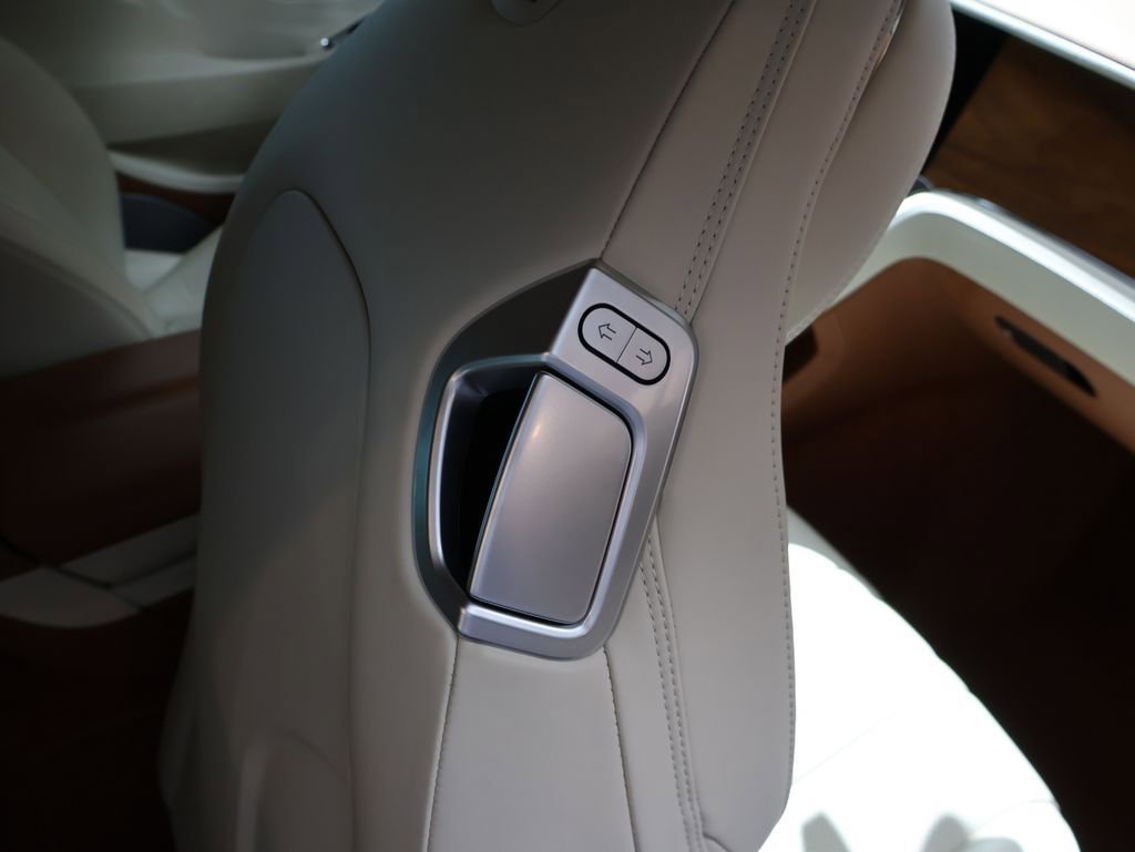 Used 2024 Bentley Continental GT image 13