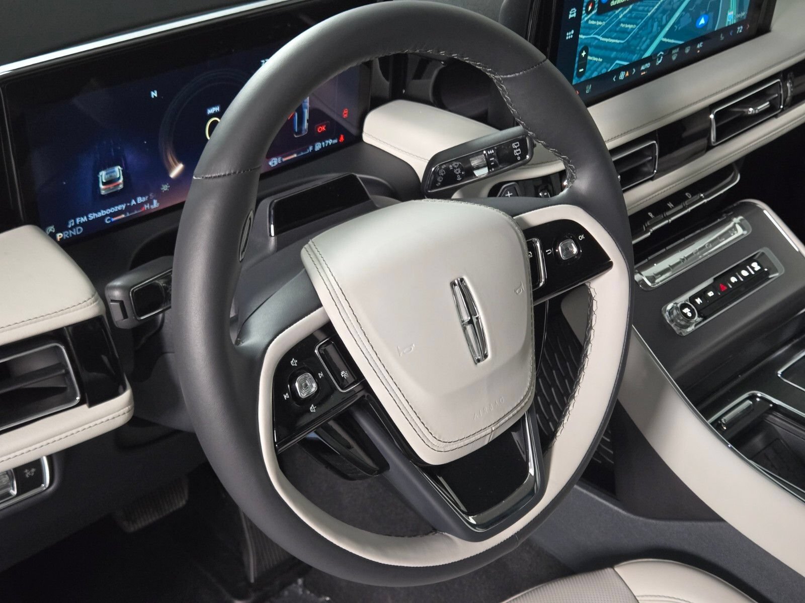 New 2026 Lincoln Aviator AWD image 27