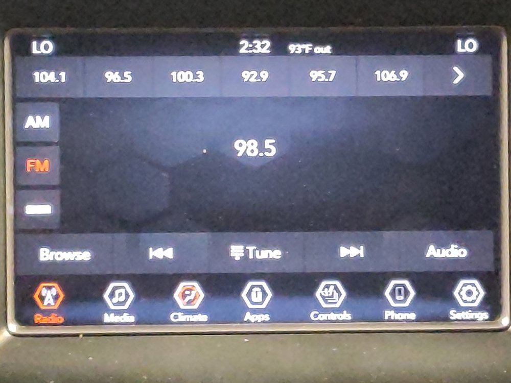 Used 2019 Jeep Grand Cherokee Laredo image 25