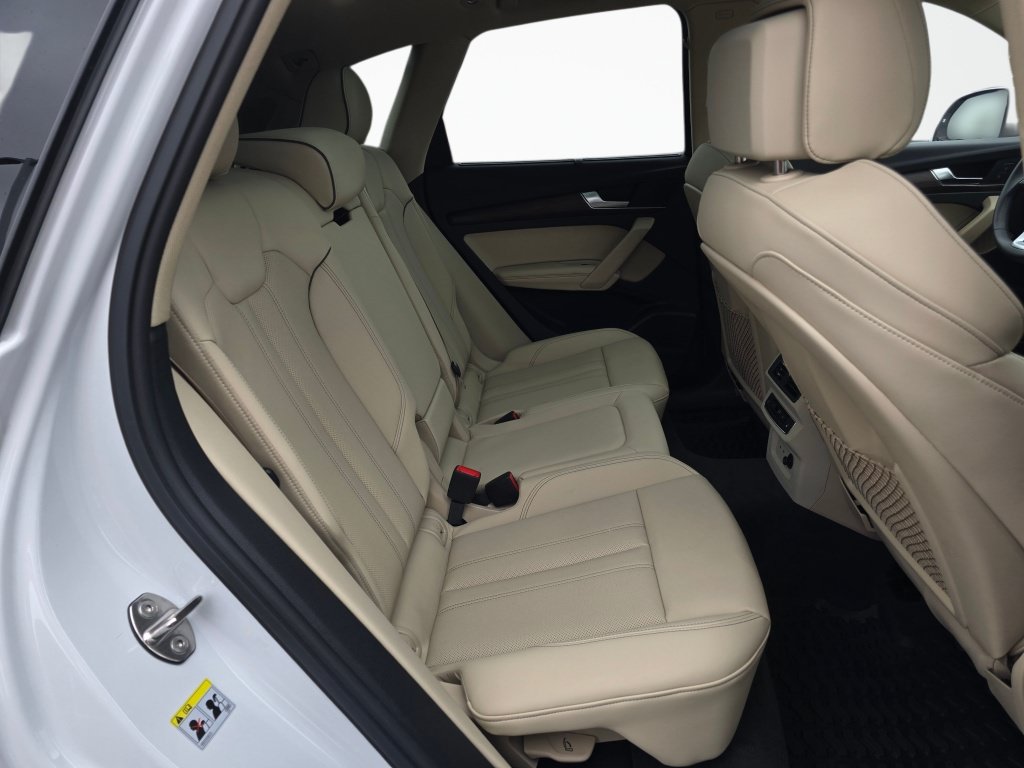 Used 2025 Audi Q5 e Prestige w/ Prestige Package AWD/4WD image 25