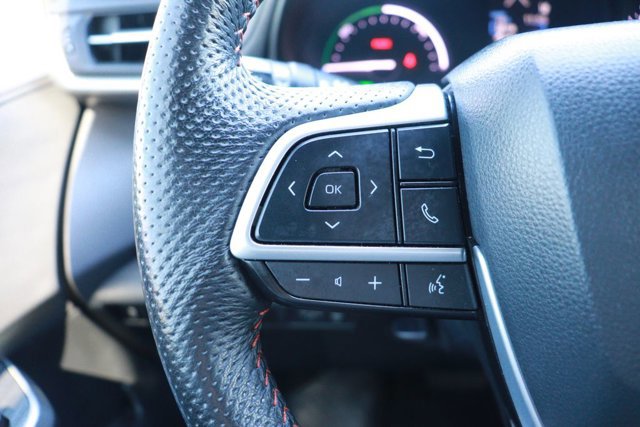 Used 2022 Toyota Sienna XSE w/ XSE Plus Package image 26