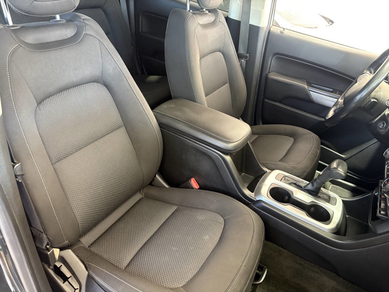 Used 2018 Chevrolet Colorado LT w/ LT Convenience Package image 24
