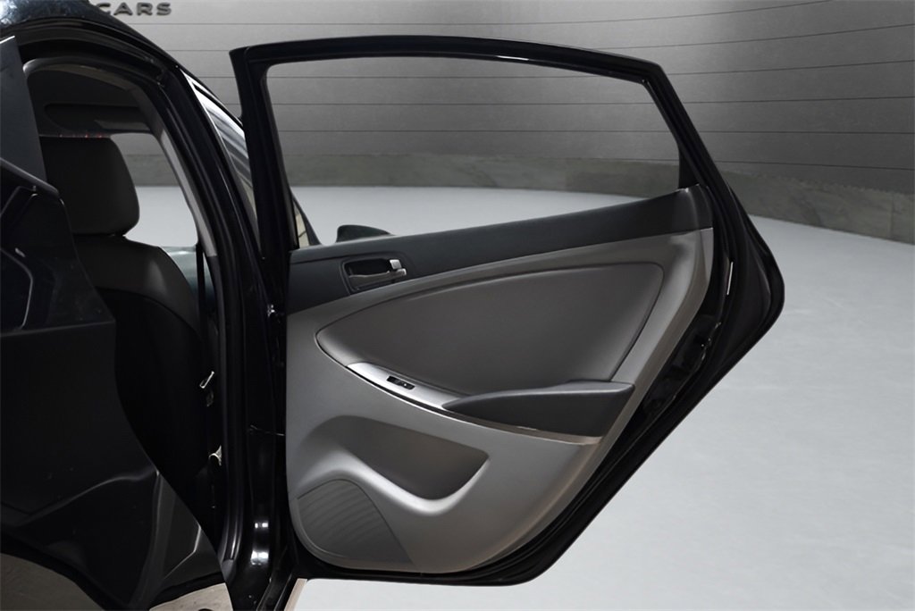 Used 2017 Hyundai Accent SE image 16