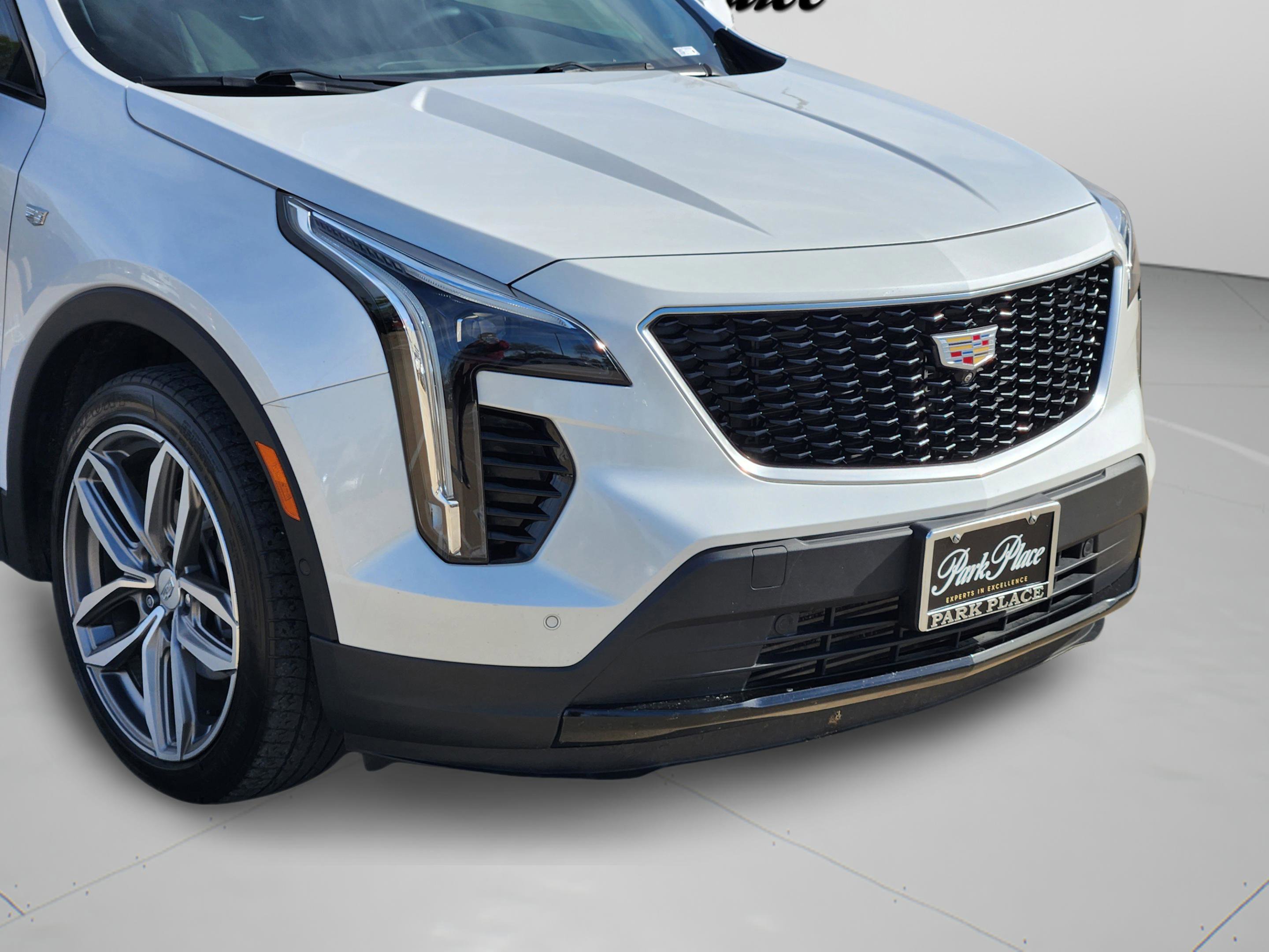 Used 2022 Cadillac XT4 Sport w/ Enhanced Visibility Package image 7