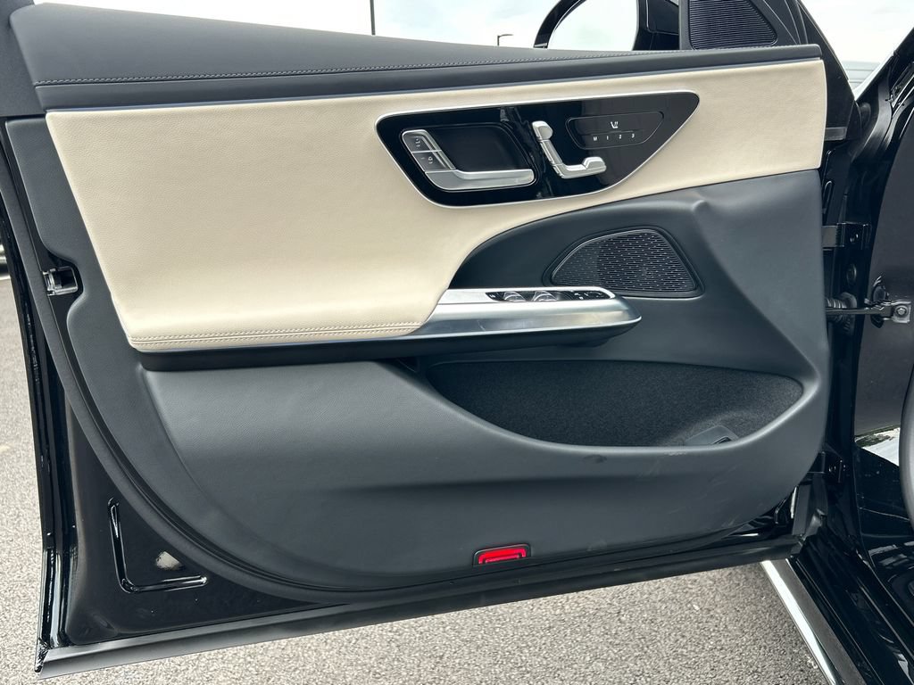 New 2026 Mercedes-Benz E 350 4MATIC Sedan image 10