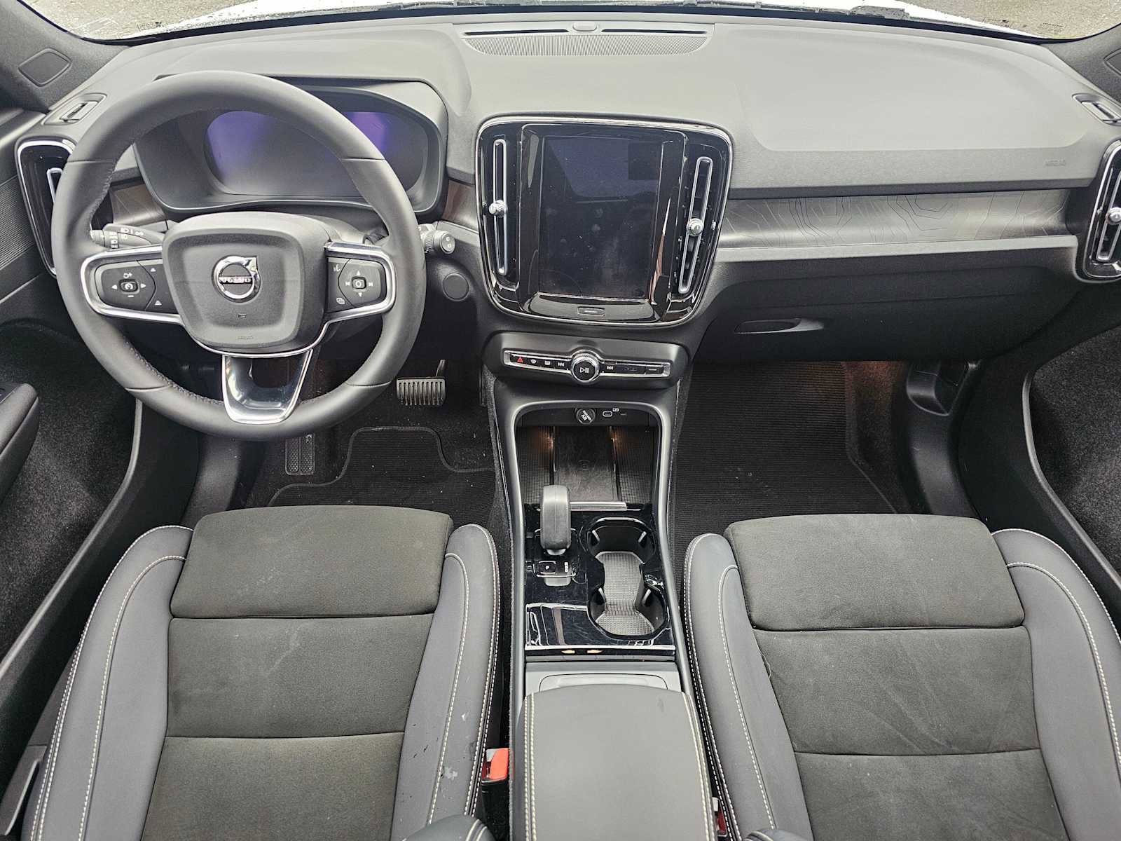 Certified 2023 Volvo XC40 Recharge Plus image 21