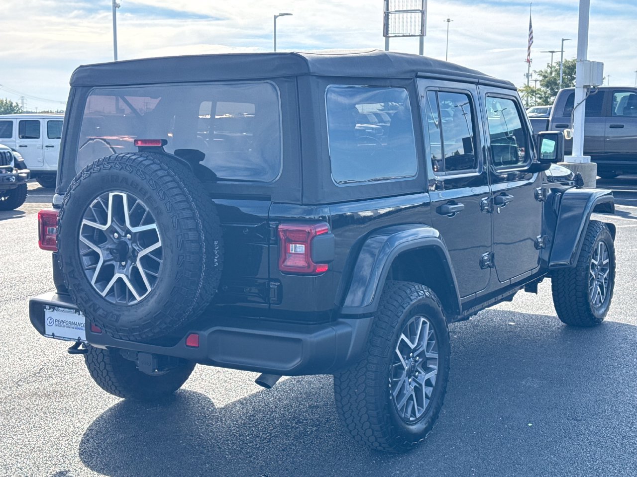 Certified 2025 Jeep Wrangler Unlimited Sahara AWD/4WD image 2