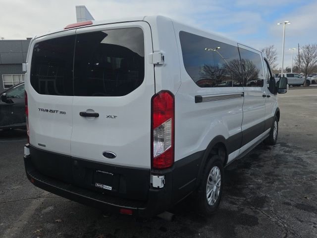 Used 2023 Ford Transit 350 XLT image 3