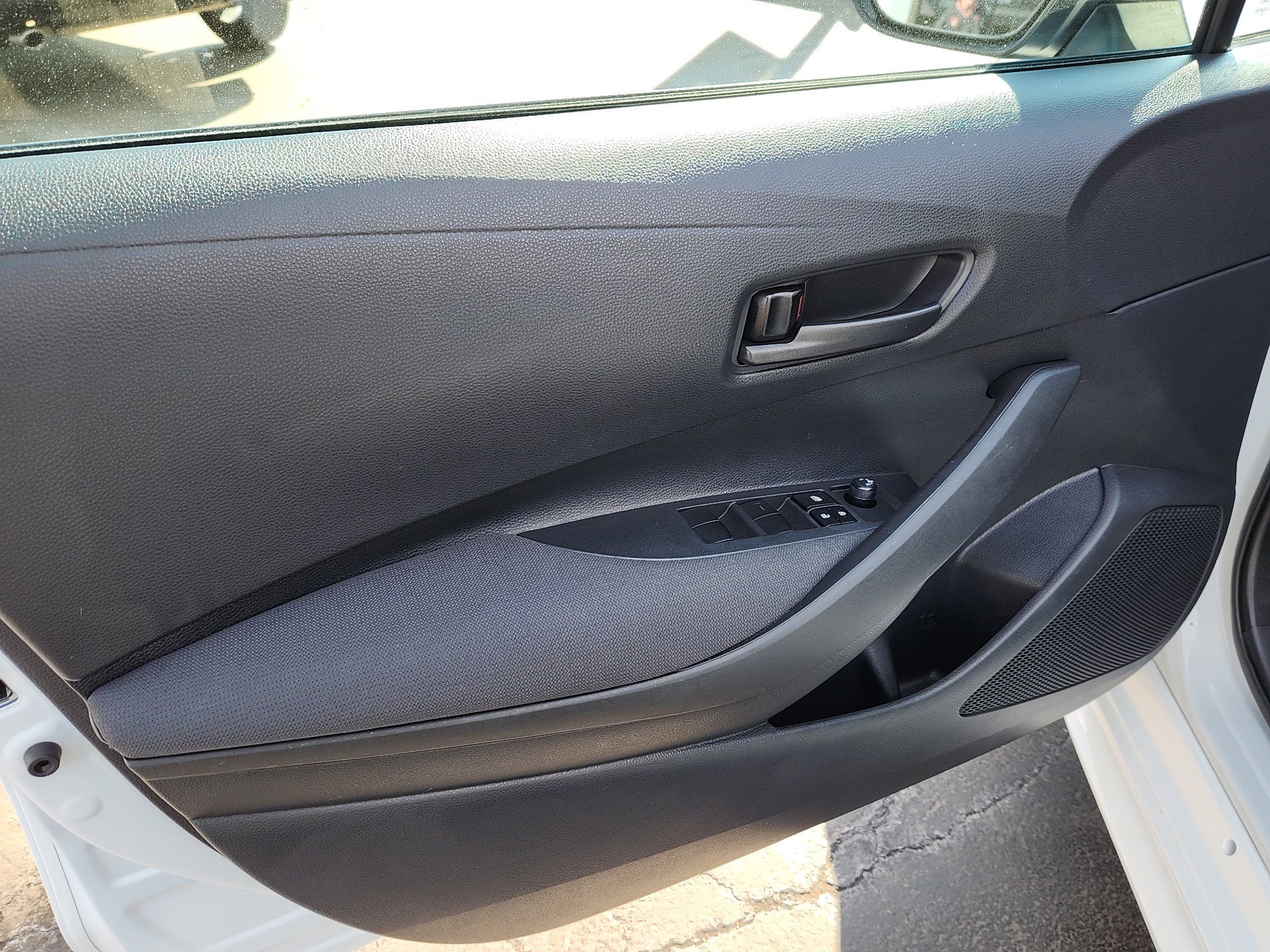 Certified 2025 Toyota Corolla LE image 10