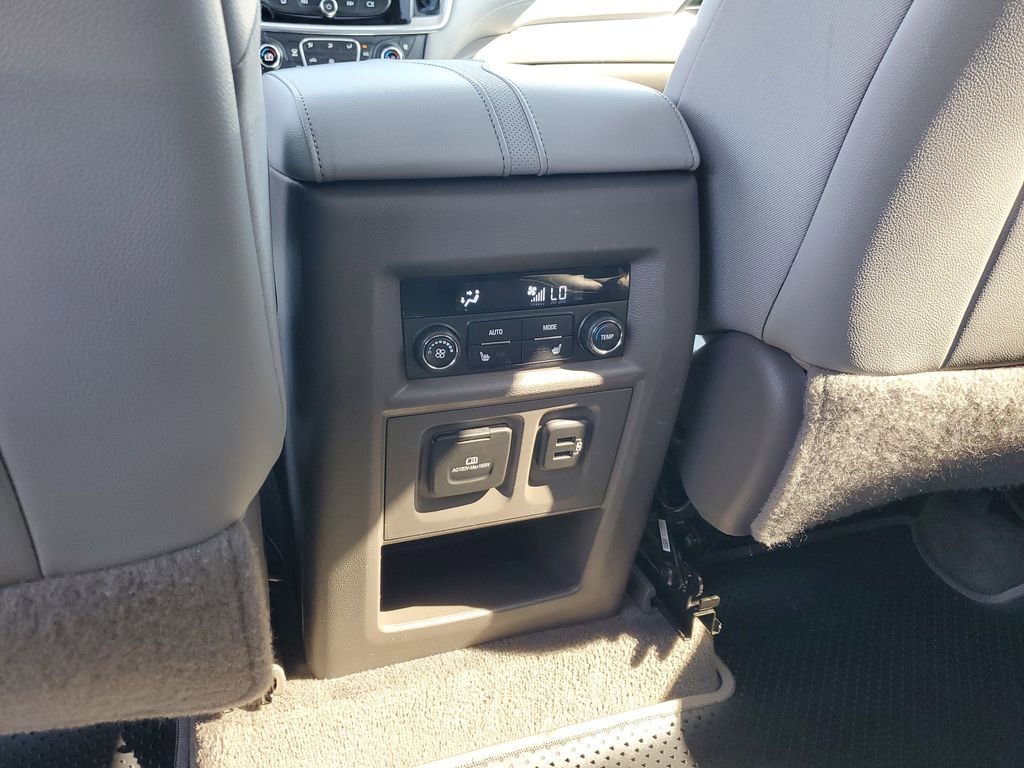 Used 2019 Chevrolet Traverse Premier w/ Driver Confidence II Package image 13