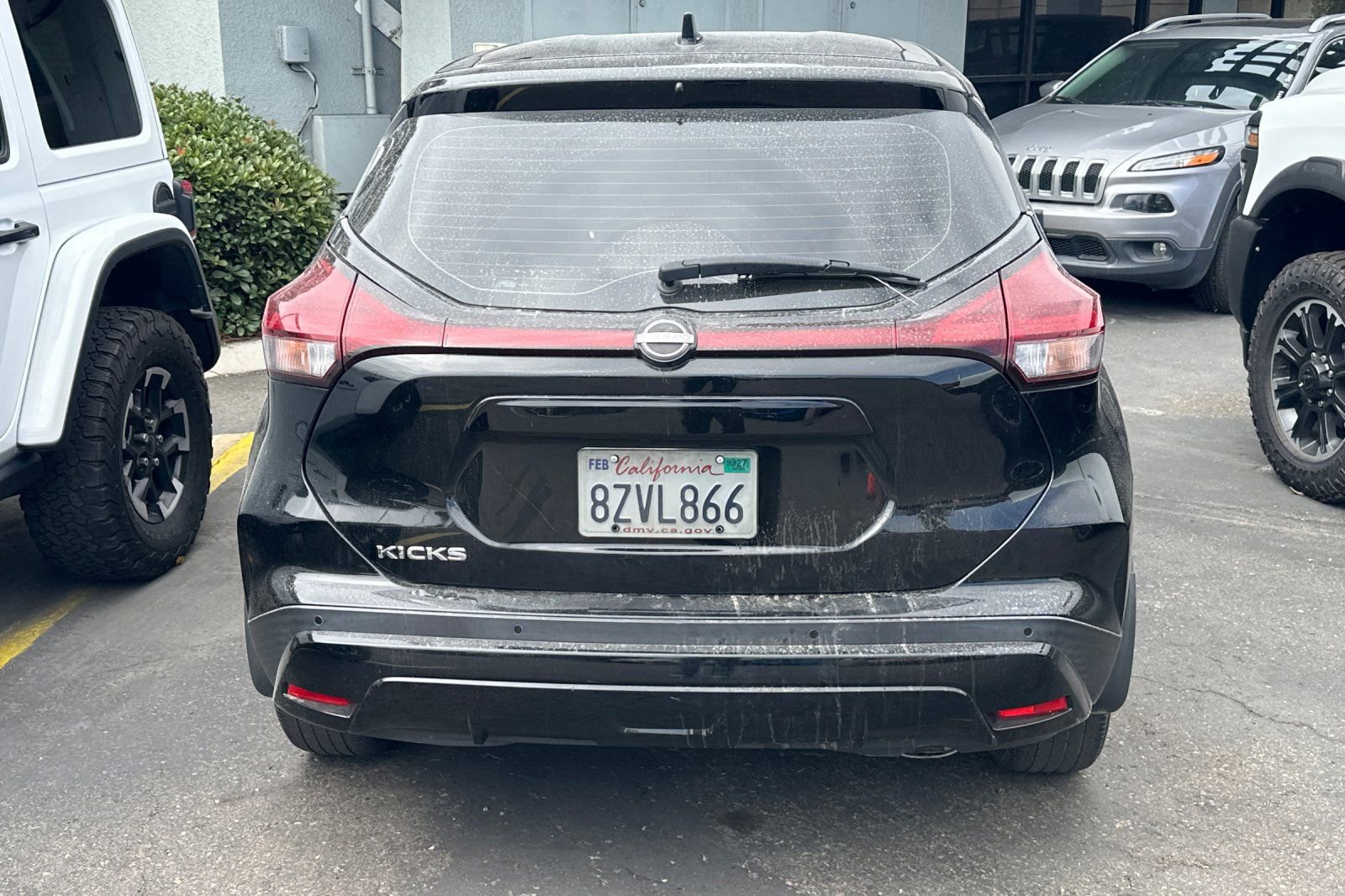 Used 2022 Nissan Kicks S FWD image 5