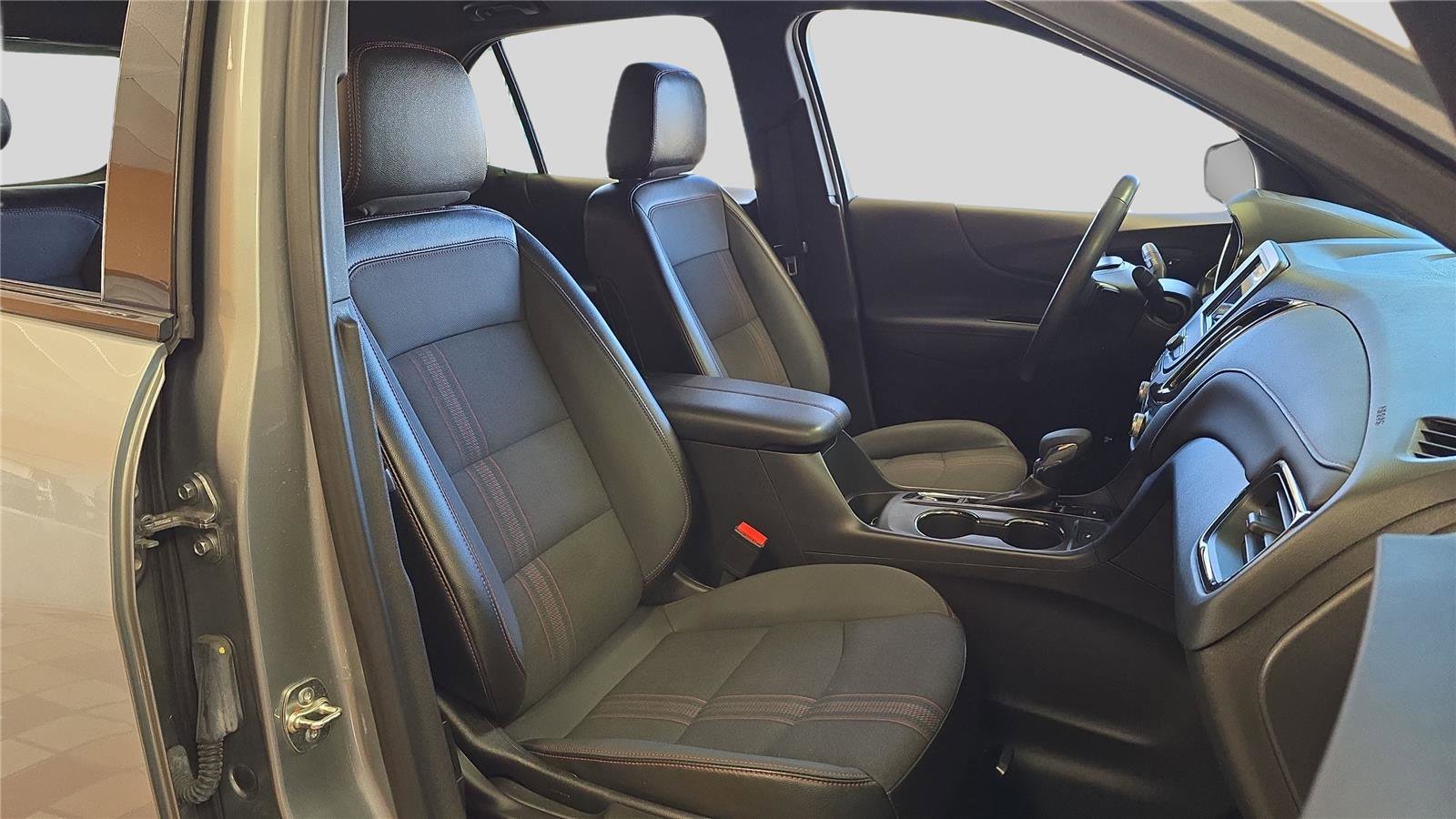 Used 2024 Chevrolet Equinox RS image 12