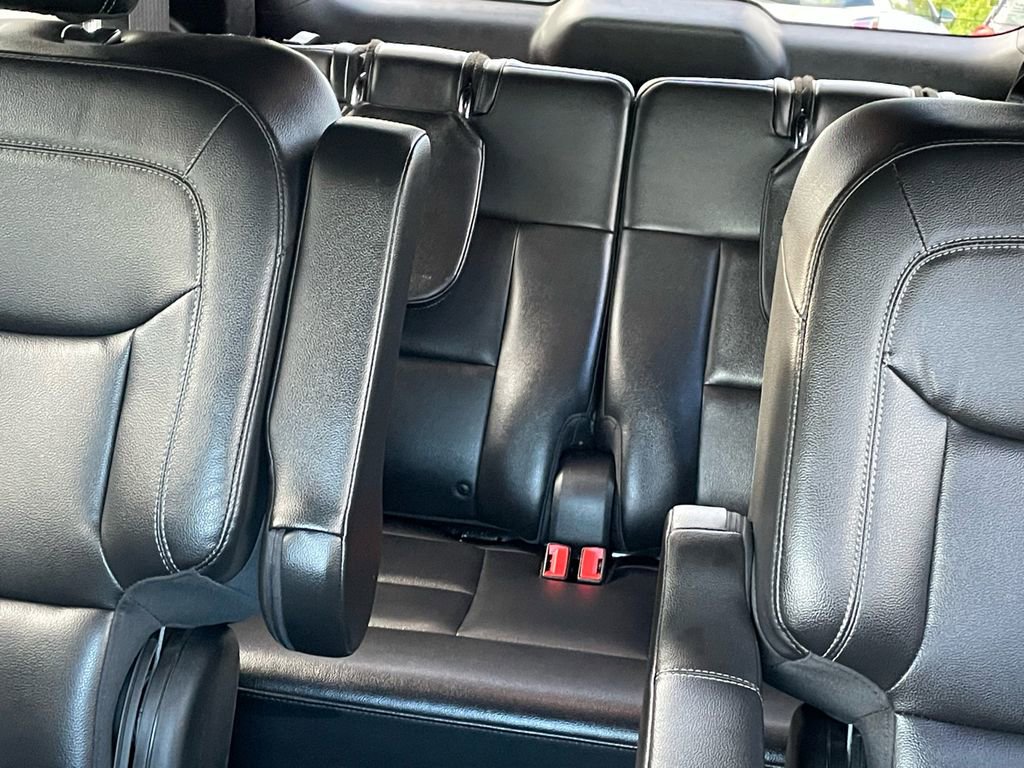 Used 2020 Ford Explorer XLT w/ Equipment Group 202A image 19