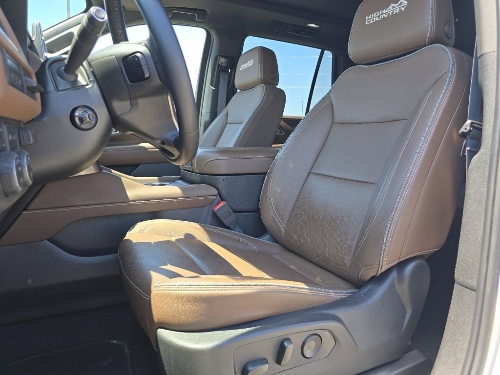 Used 2024 Chevrolet Tahoe High Country AWD/4WD image 26
