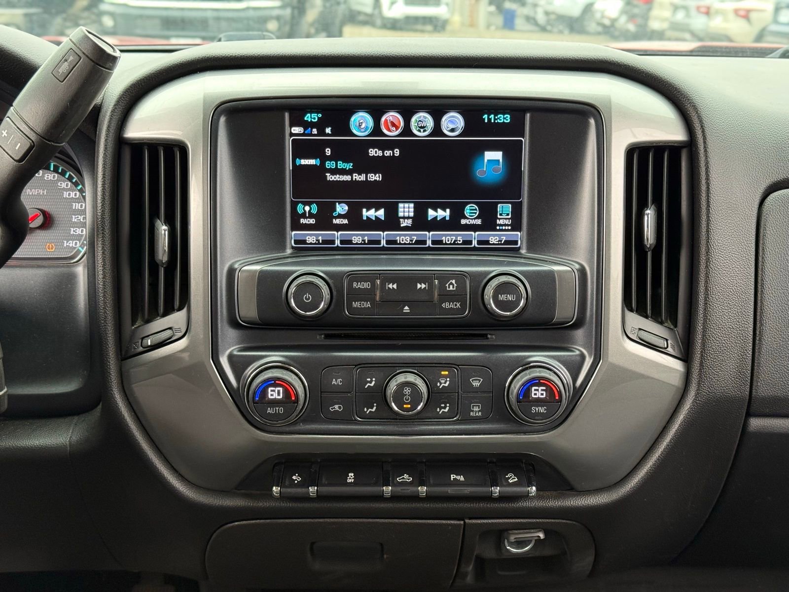 Used 2018 Chevrolet Silverado 1500 LT w/ All Star Edition image 18