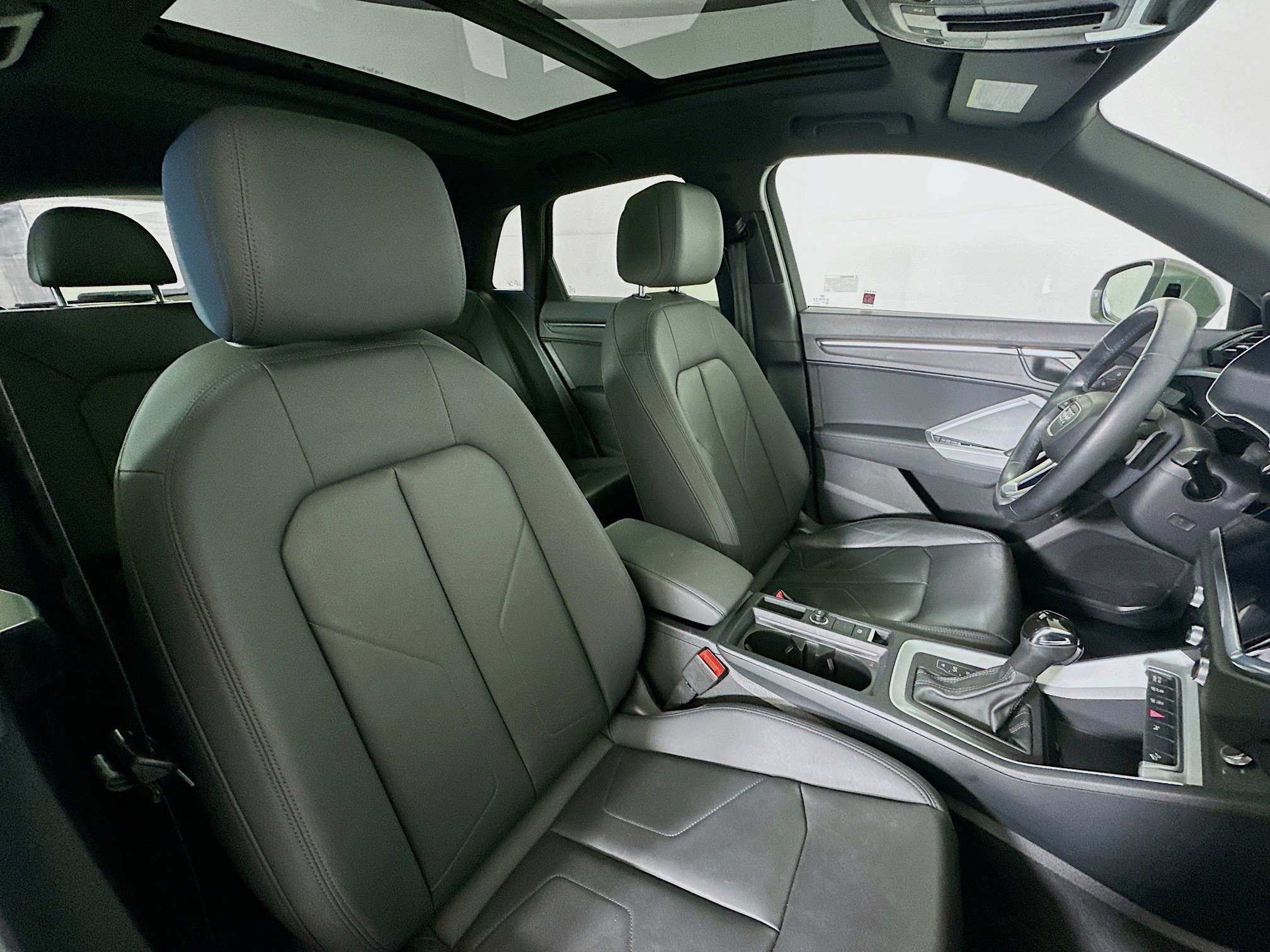 Used 2021 Audi Q3 2.0T Premium w/ Convenience Package image 32