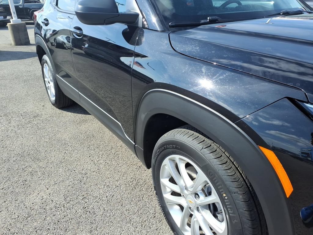 Used 2026 Chevrolet TrailBlazer LS w/ LS Convenience Package FWD image 19