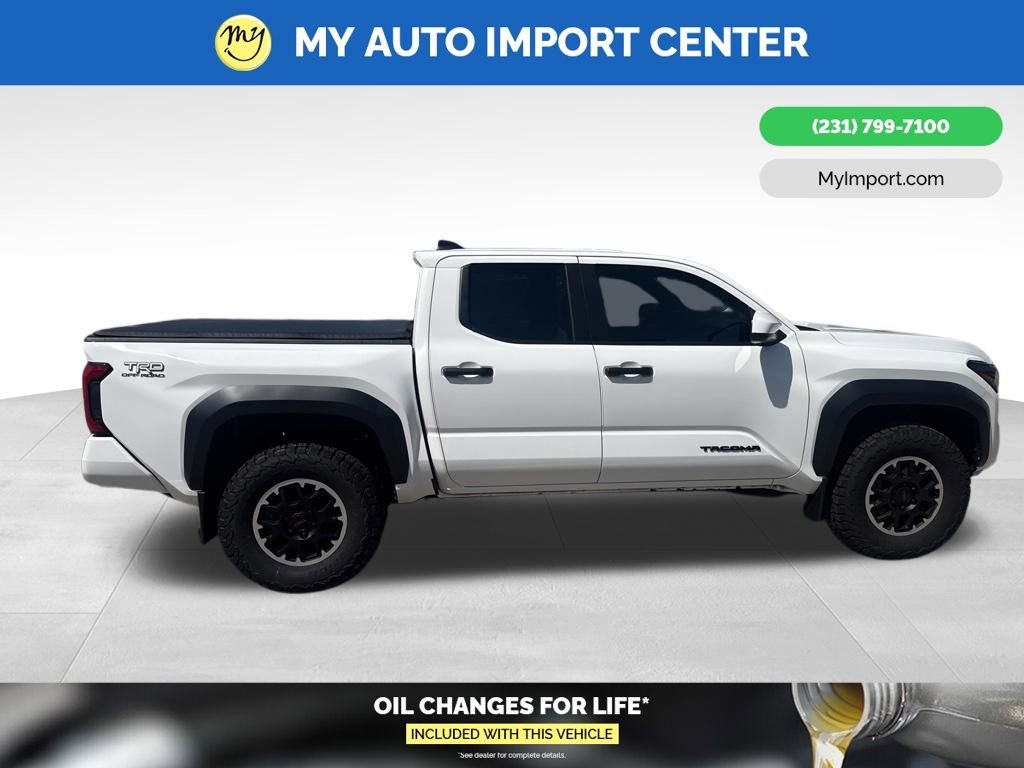 Used 2024 Toyota Tacoma TRD Off-Road AWD/4WD image 8