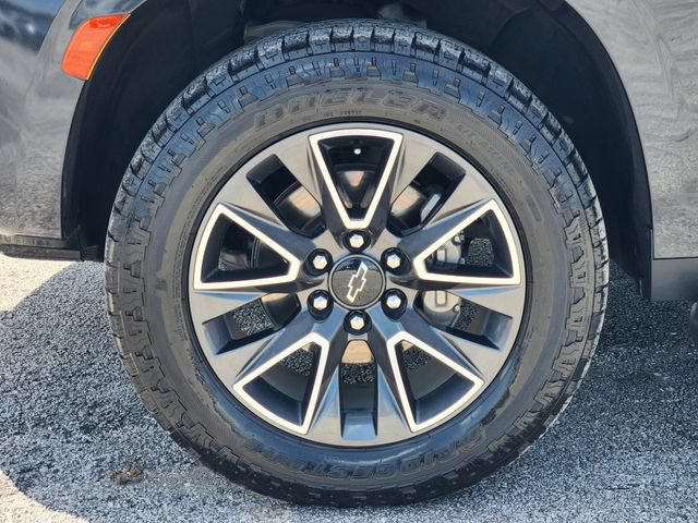 Used 2022 Chevrolet Tahoe Z71 w/ Luxury Package AWD/4WD image 10