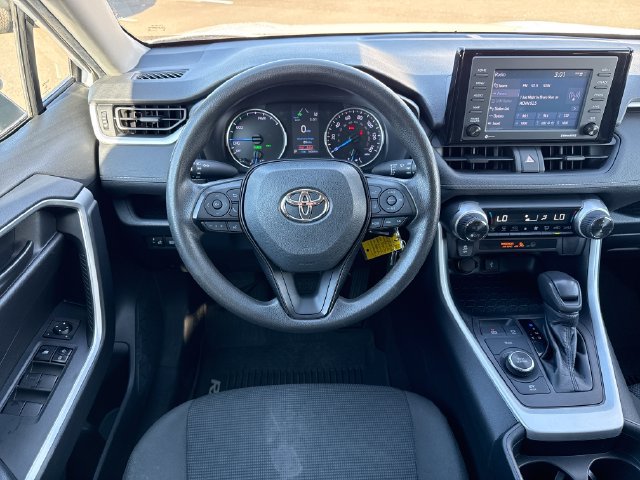 Used 2020 Toyota RAV4 LE AWD/4WD image 14