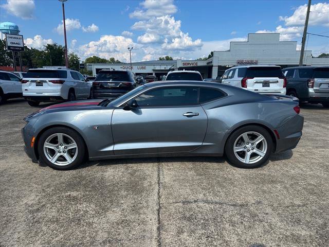 Used 2020 Chevrolet Camaro LT w/ Technology Package image 5