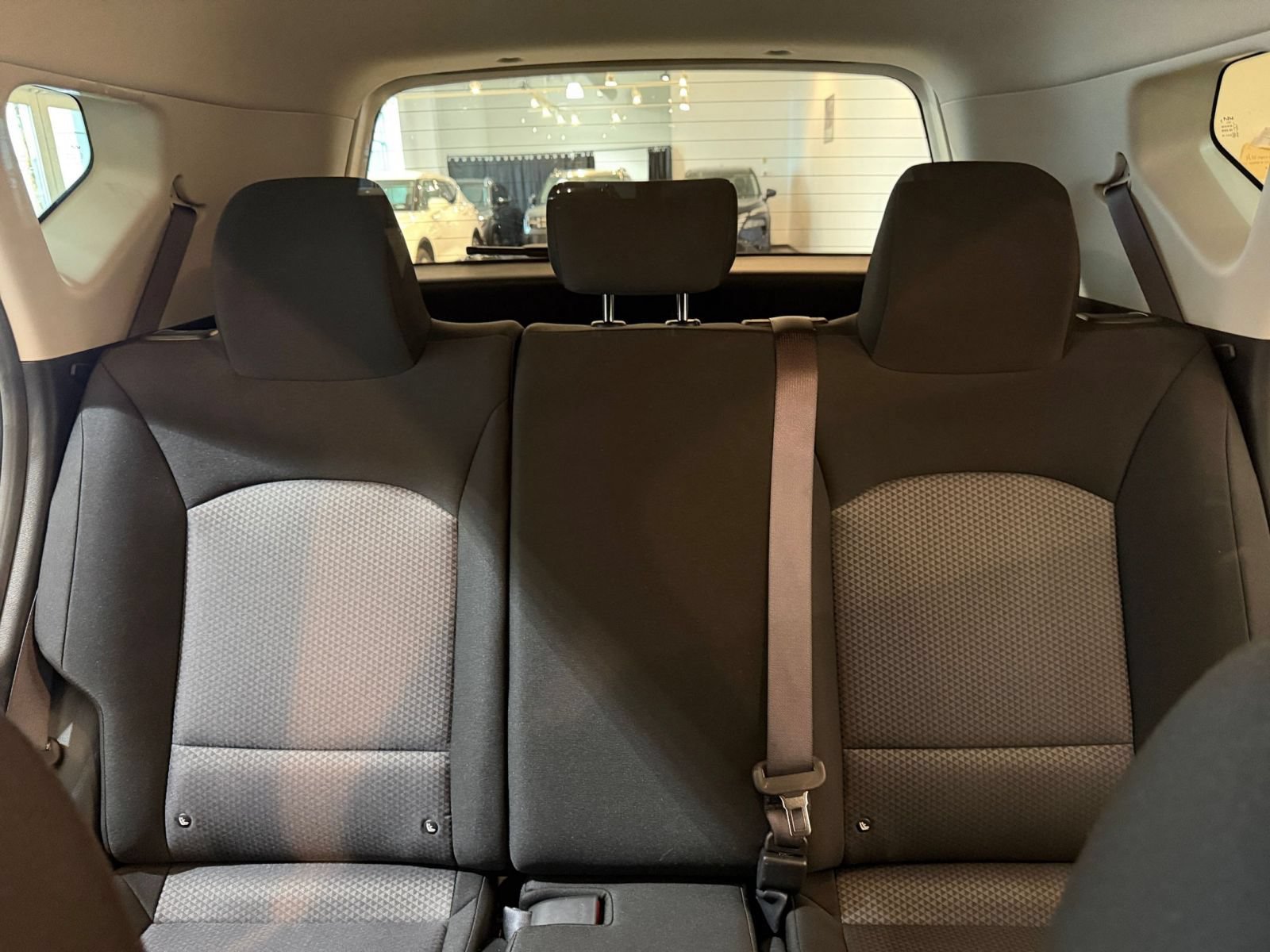 Used 2025 Kia Soul LX w/ LX Technology Package FWD image 37
