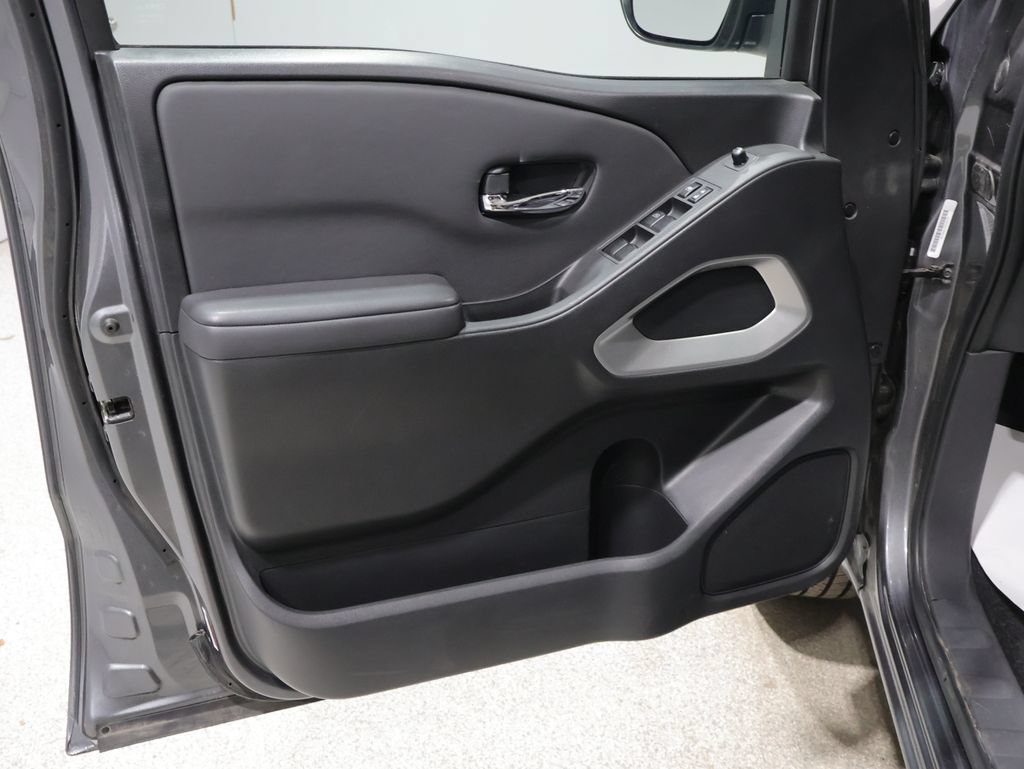 Used 2024 Nissan Frontier SV AWD/4WD image 12