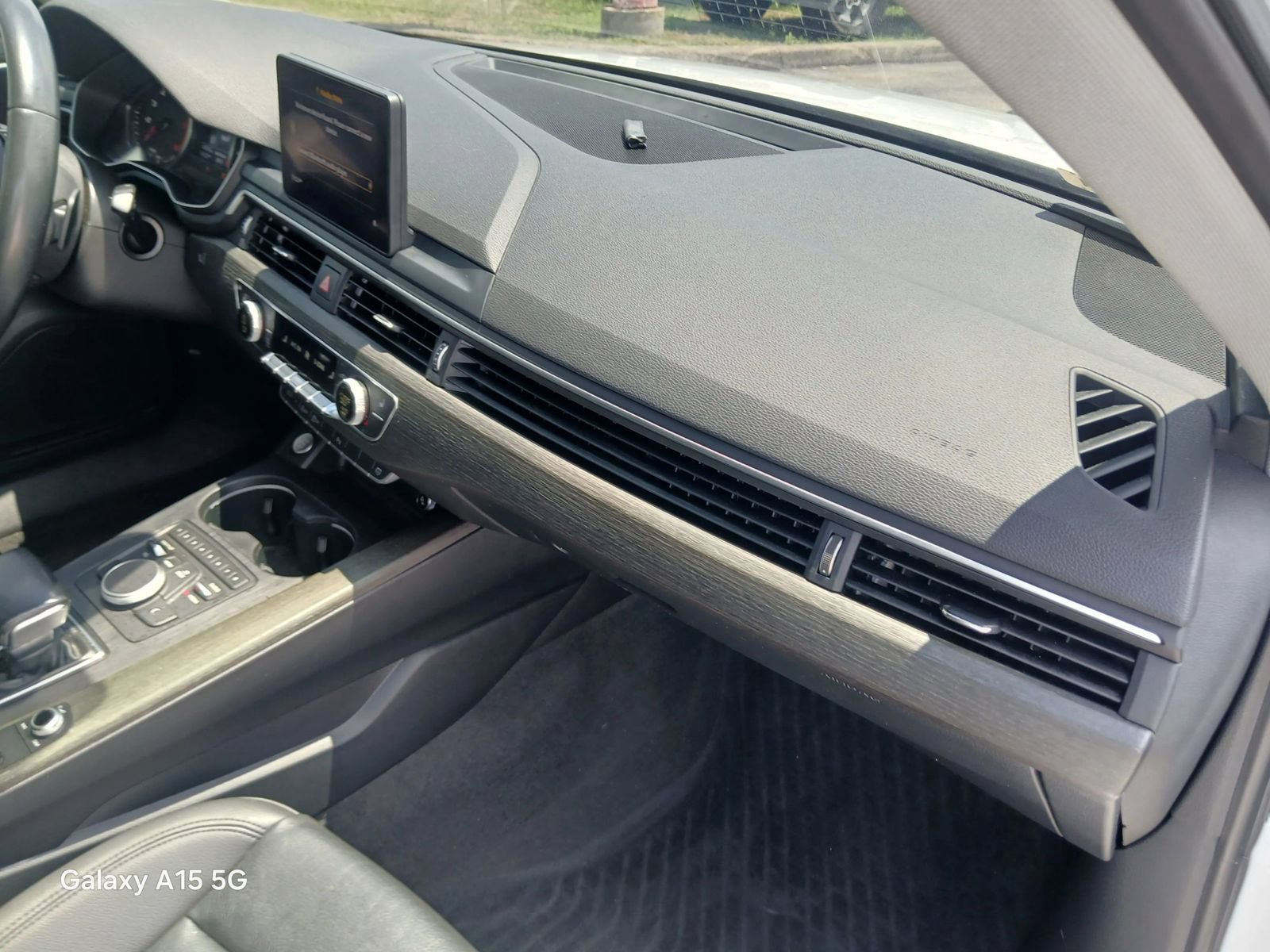 Used 2019 Audi A4 2.0T Premium FWD image 17