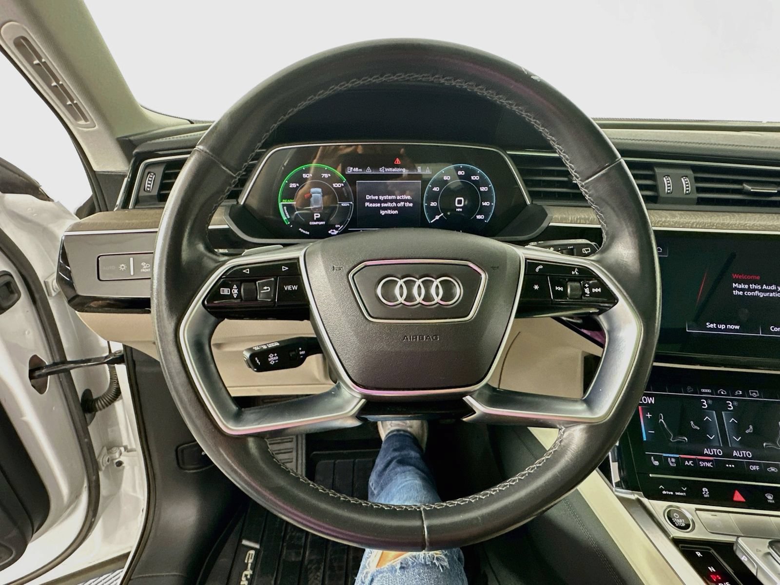 Used 2024 Audi Q8 e-tron Premium Plus AWD/4WD image 11