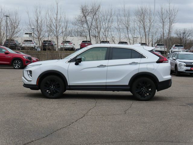 Used 2022 Mitsubishi Eclipse Cross LE image 3
